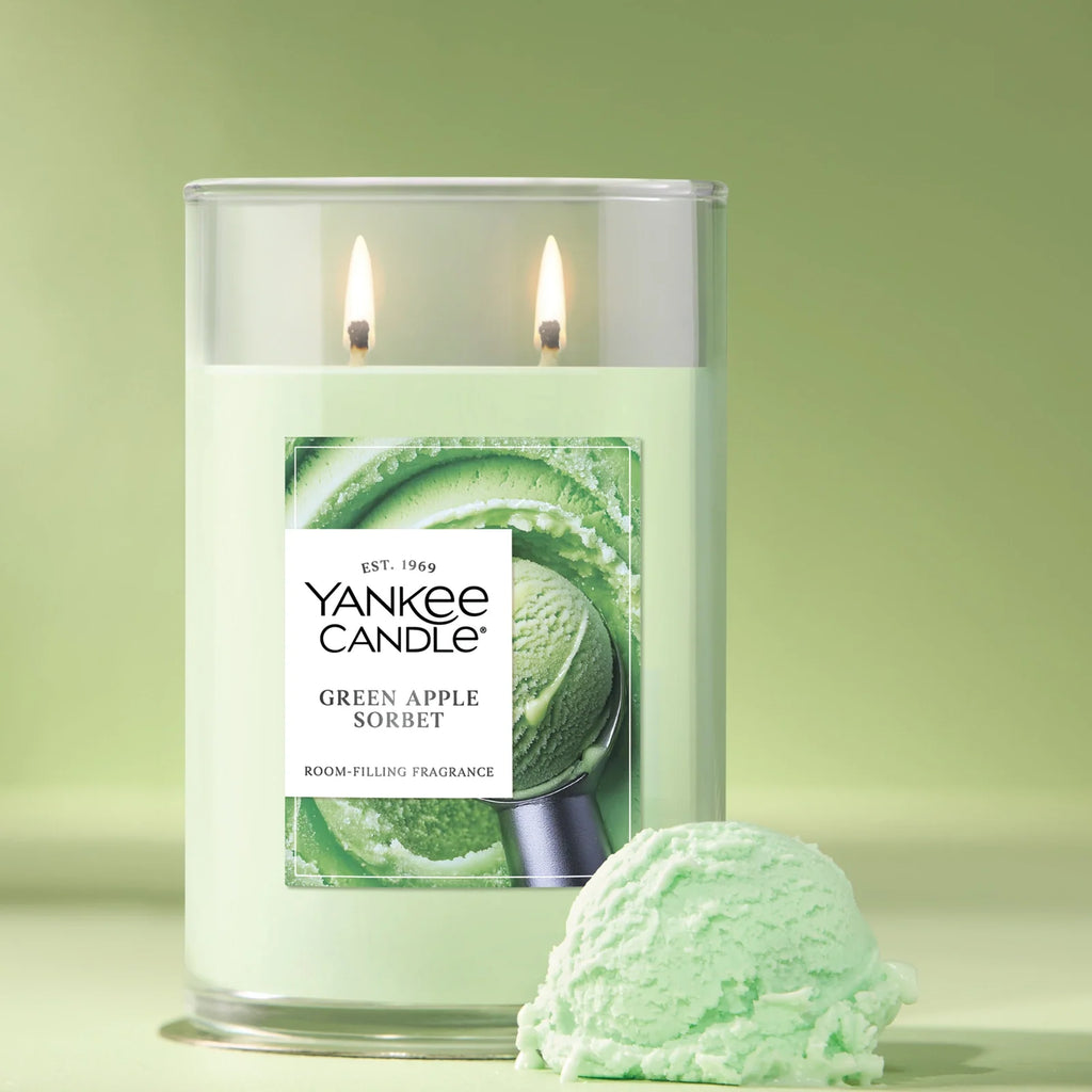 Large Tumbler Scented Candle - Green Apple