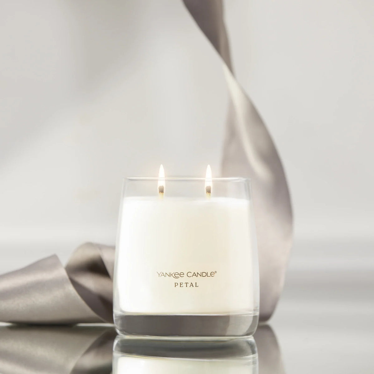 12 oz Two-Wick Floral Scented Candle