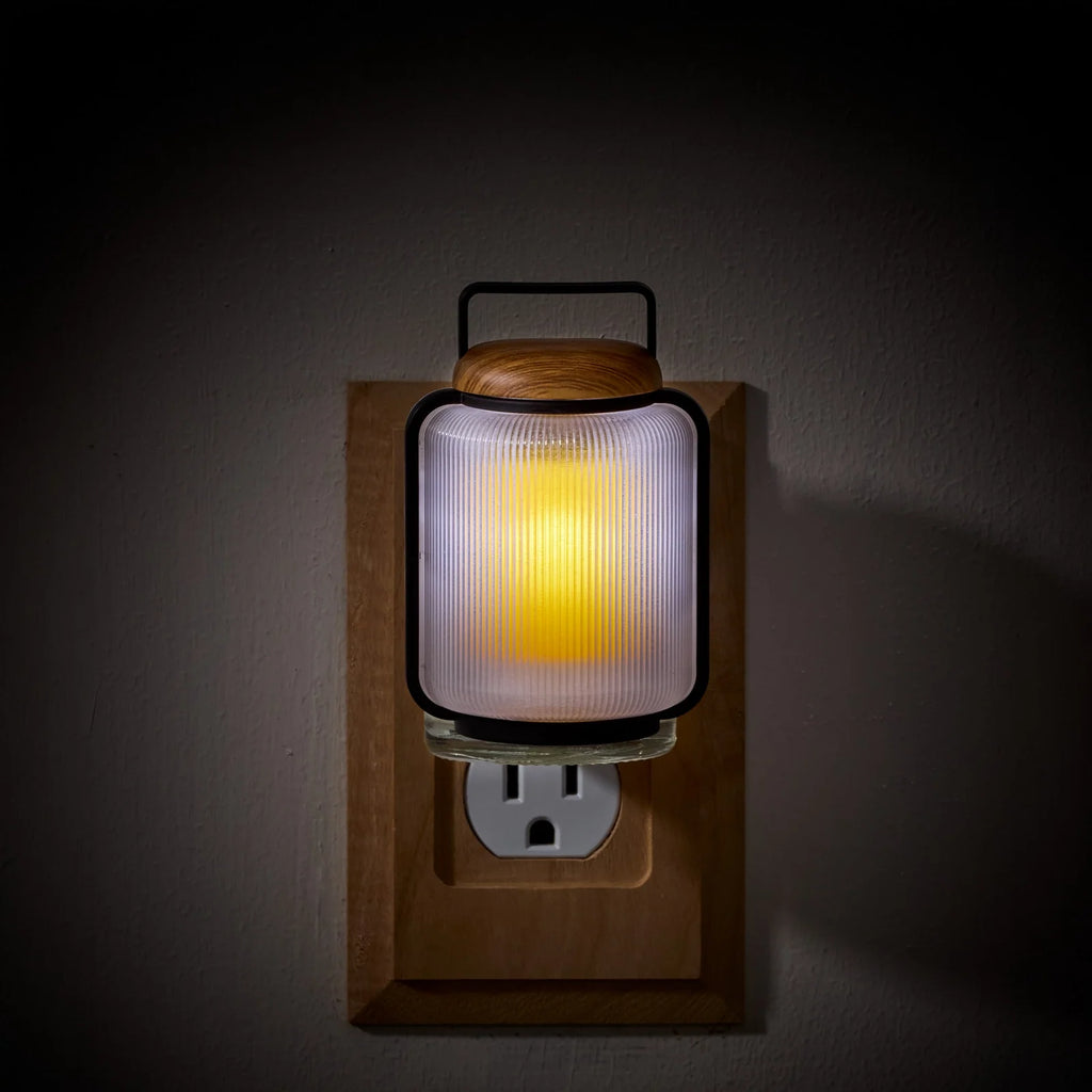 Lantern Plug-In Diffuser With Light