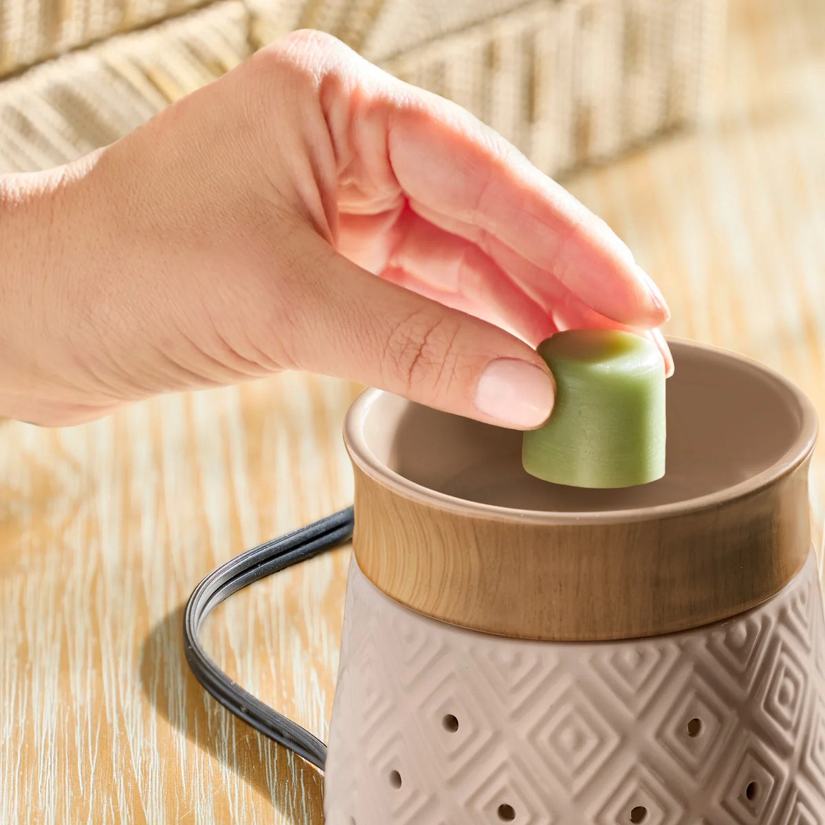 Electric Wax Melt Warmer With Geometric Pattern