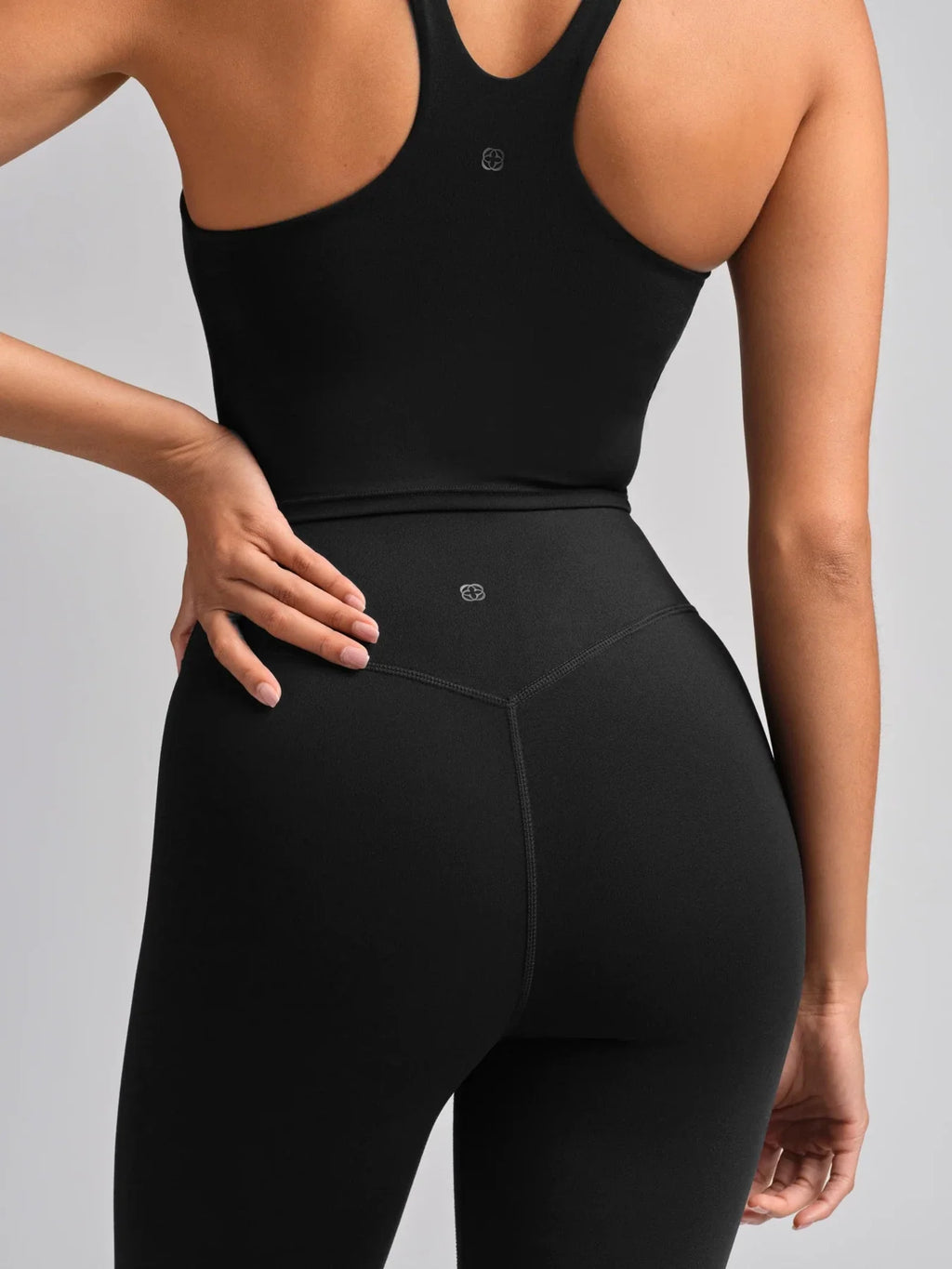 High-Waist Leggings - Black